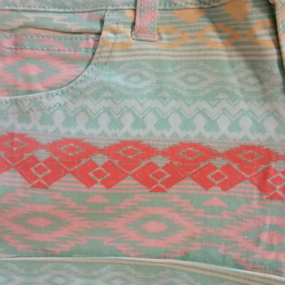 Celebrity Pink Shorts + TROO Tee NWT - Picture 5 of 5